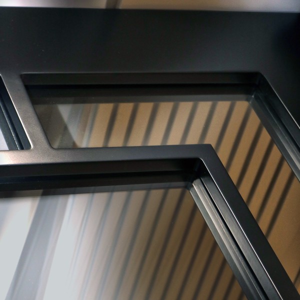 Puerta Interior con cristal Lacada Modelo Ainara