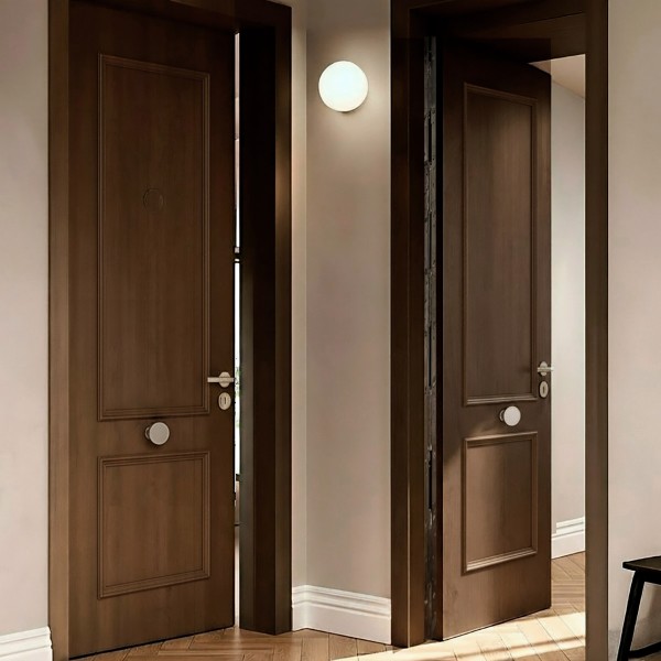 Puerta blindada de madera dos cuadros