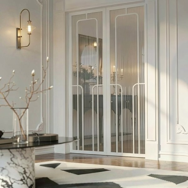 Puerta industrial abatible suelo a techo de madera lacada...