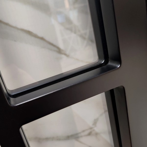 Puerta de Interior con Cristal Lacada Modelo Cuarzo